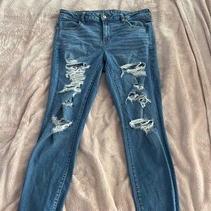 American eagle distressed skinny jeans (16 long)
